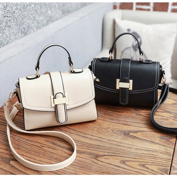 Luxury Designer Lady Flap Sling Bag | Casual bags - Picture 4 of 4